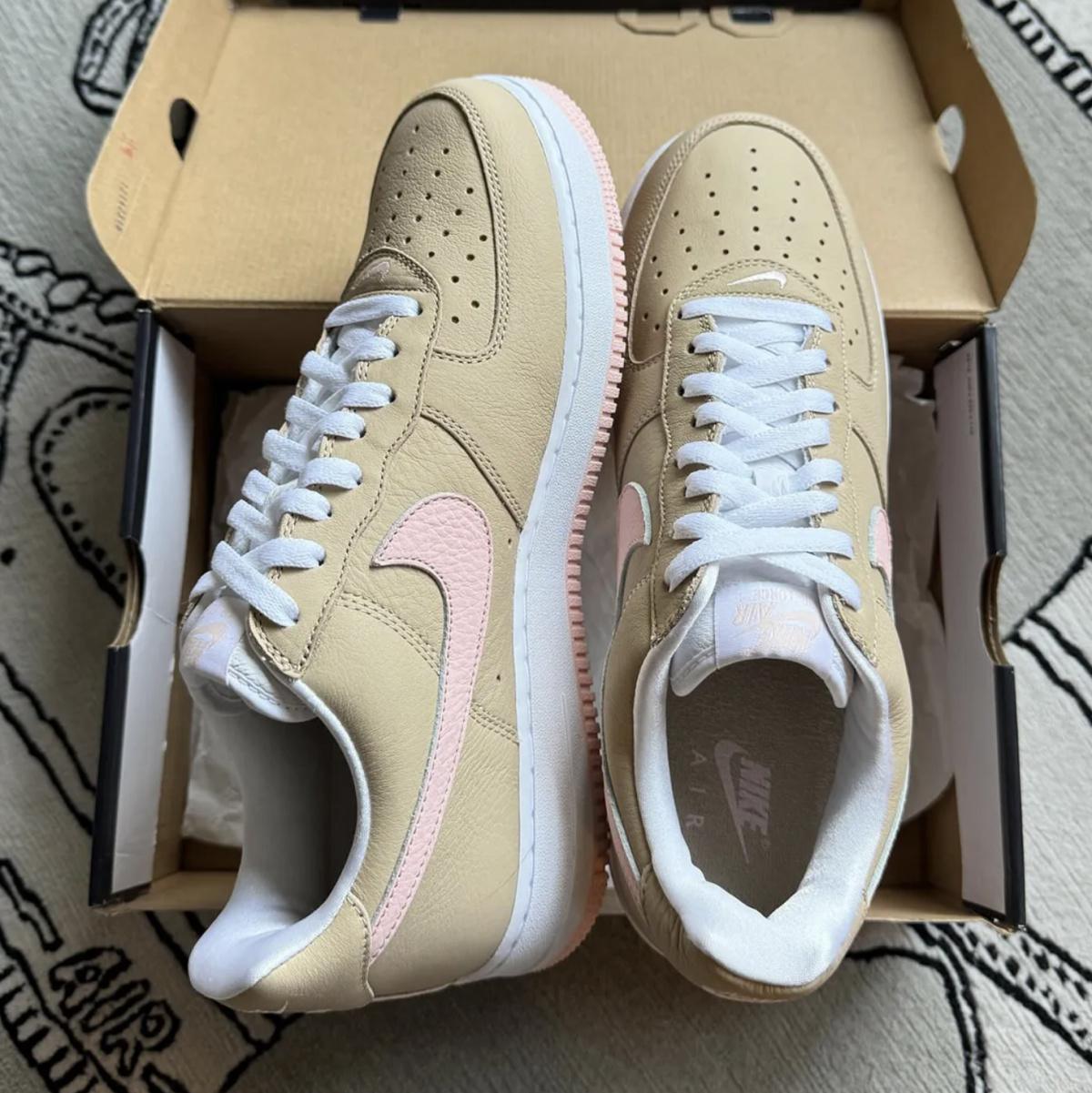 Nouvelles images de la Nike Air Force 1 Low "Linen" (2024) Nouvelles images de la Nike Air Force 1 Low "Linen" (2024)