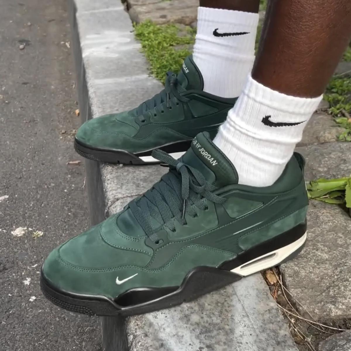 Nigel Sylvester révèle l'inspiration du design de la Jordan 4 RM "Bike Air". Nigel Sylvester révèle l'inspiration du design de la Jordan 4 RM "Bike Air".