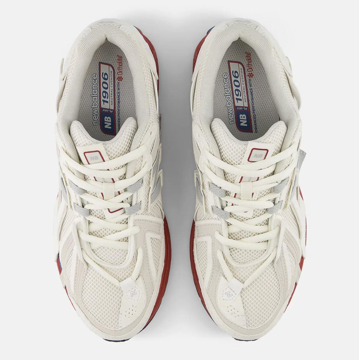 La New Balance 1906A "Refined Future" industrielle s'enrichit d'une semelle extérieure "olympique". La New Balance 1906A "Refined Future" industrielle s'enrichit d'une semelle extérieure "olympique".