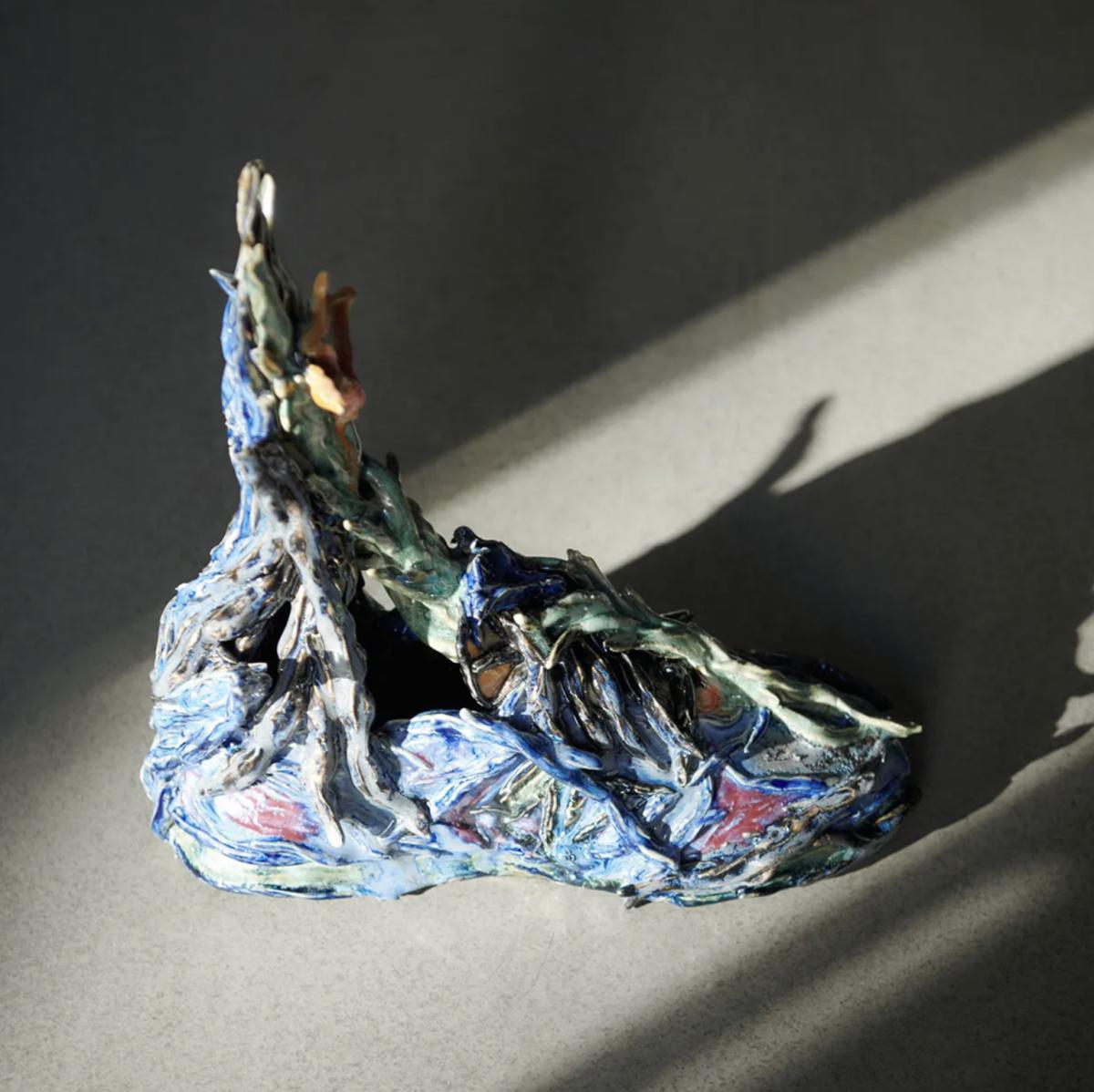 GANNI présente la collaboration New Balance T500 ainsi qu'un projet de collaboration avec des artistes GANNI présente la collaboration New Balance T500 ainsi qu'un projet de collaboration avec des artistes