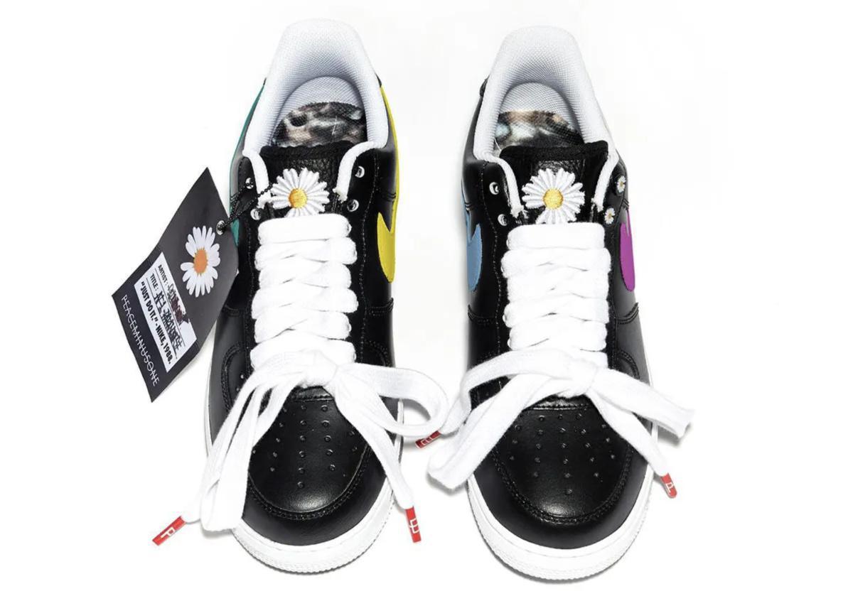 PEACEMINUSONE de G-Dragon dévoile officiellement la Nike Air Force 1 « Para-Noise 3.0 ». PEACEMINUSONE de G-Dragon dévoile officiellement la Nike Air Force 1 « Para-Noise 3.0 ».