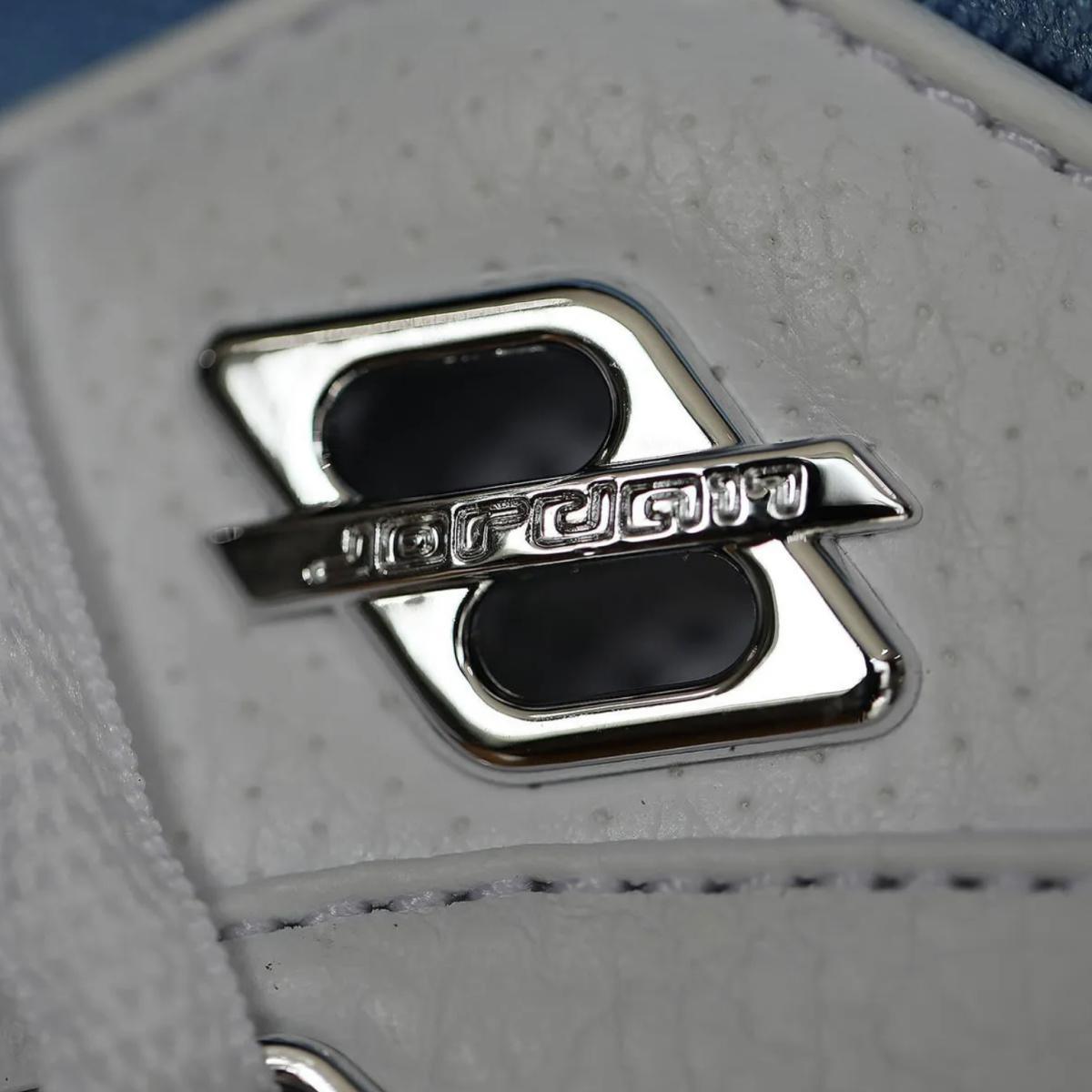 L'Air Jordan 17 Low « UNC » revient le 28 août pour 300 $. L'Air Jordan 17 Low « UNC » revient le 28 août pour 300 $.