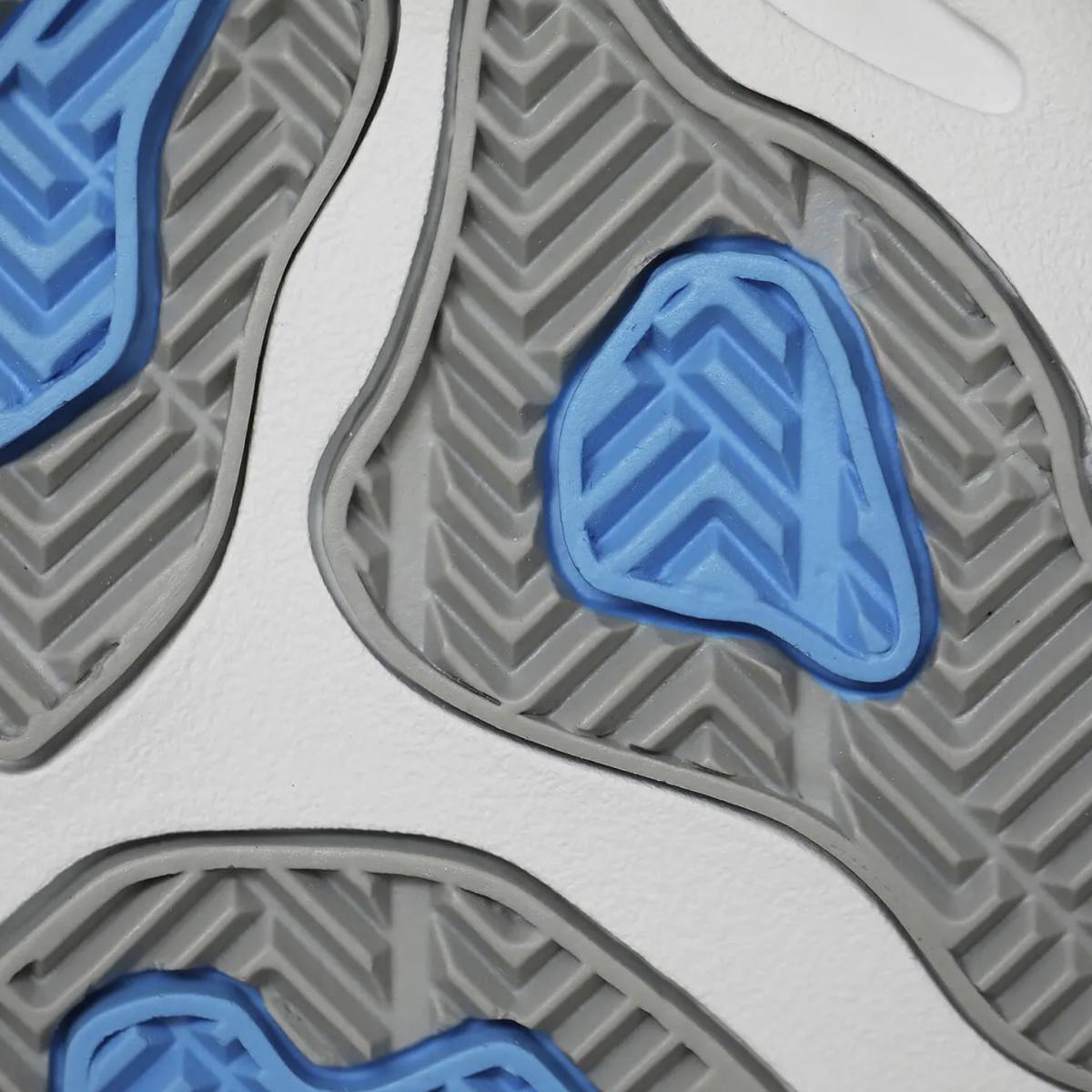 L'Air Jordan 17 Low « UNC » revient le 28 août pour 300 $. L'Air Jordan 17 Low « UNC » revient le 28 août pour 300 $.