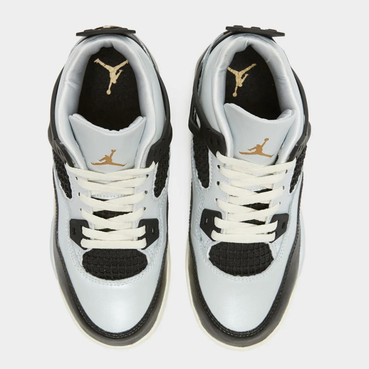 Premier aperçu de l'Air Jordan 4 « Pure Platinum » exclusif aux filles Premier aperçu de l'Air Jordan 4 « Pure Platinum » exclusif aux filles