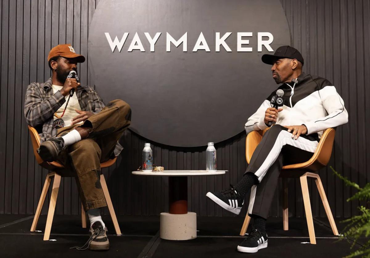 Kyrie Irving et ANTA sortent du terrain avec la chaussure KAI Tribe Kyrie Irving et ANTA sortent du terrain avec la chaussure KAI Tribe