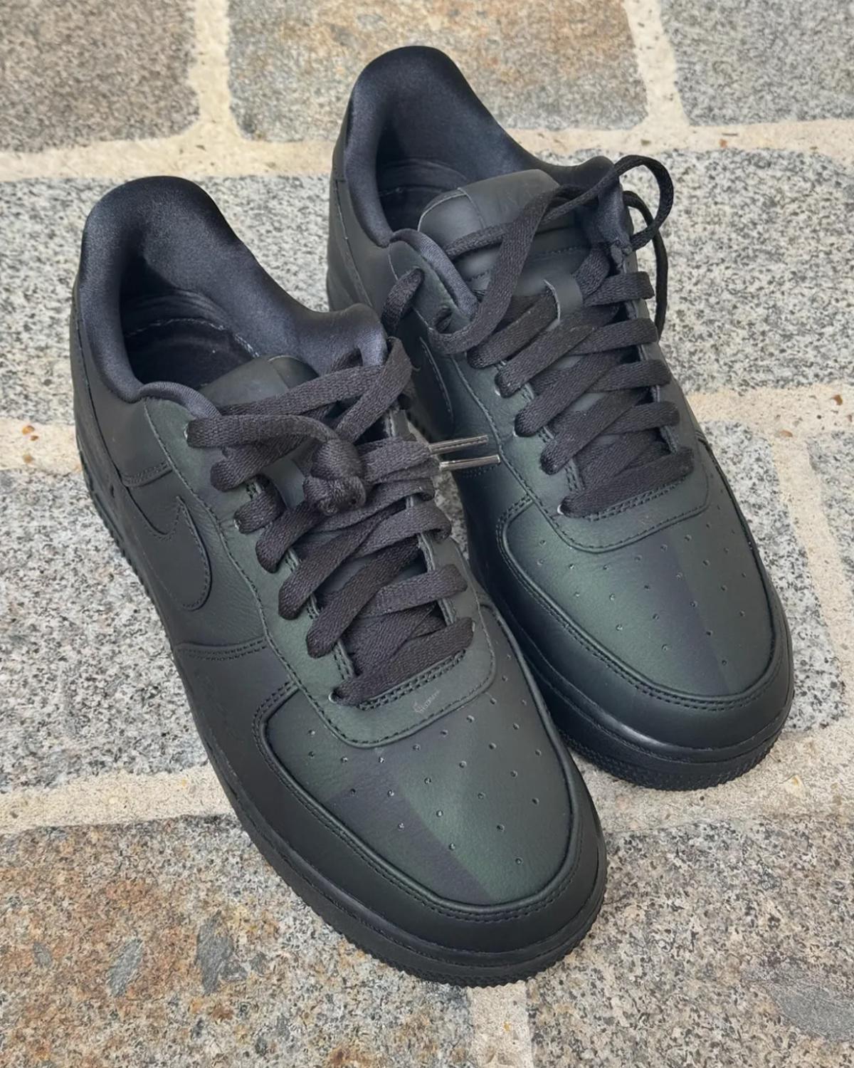 La collaboration de L'Art de L'automobile avec la Nike Air Force 1 est réservée aux amis et à la famille La collaboration de L'Art de L'automobile avec la Nike Air Force 1 est réservée aux amis et à la famille