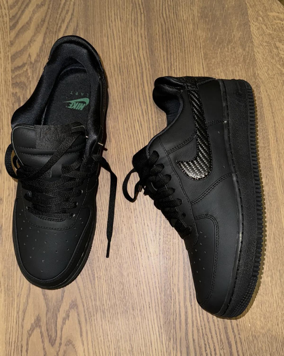 La collaboration de L'Art de L'automobile avec la Nike Air Force 1 est réservée aux amis et à la famille La collaboration de L'Art de L'automobile avec la Nike Air Force 1 est réservée aux amis et à la famille