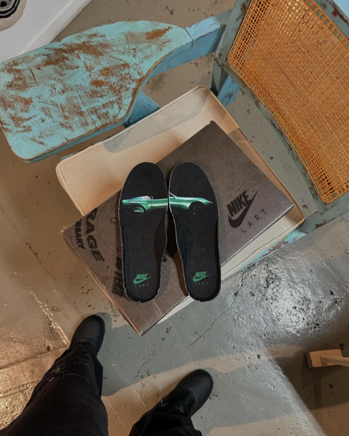 La collaboration de L'Art de L'automobile avec la Nike Air Force 1 est réservée aux amis et à la famille La collaboration de L'Art de L'automobile avec la Nike Air Force 1 est réservée aux amis et à la famille