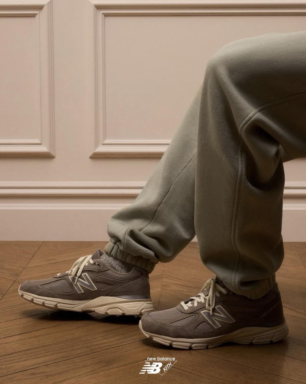 Ronnie Fieg dévoile les prochaines collaborations KITH x New Balance pour l'automne/hiver 2024 Ronnie Fieg dévoile les prochaines collaborations KITH x New Balance pour l'automne/hiver 2024