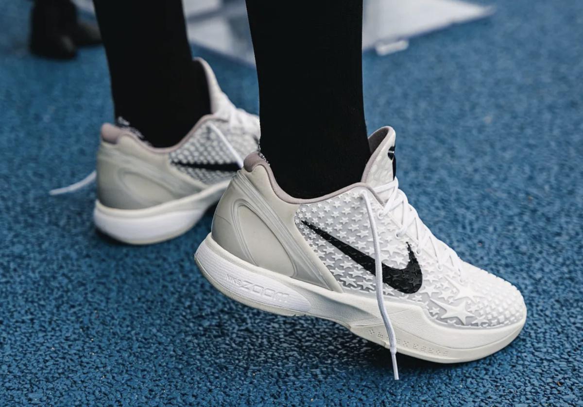 La Nike Kobe 6 Protro « All-Star 2.0 » ajoute un motif étoilé La Nike Kobe 6 Protro « All-Star 2.0 » ajoute un motif étoilé