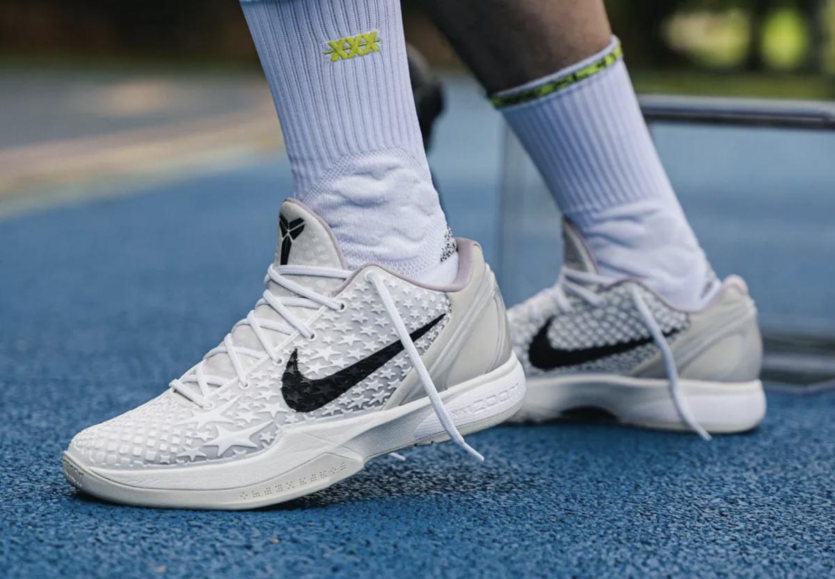 La Nike Kobe 6 Protro « All-Star 2.0 » ajoute un motif étoilé La Nike Kobe 6 Protro « All-Star 2.0 » ajoute un motif étoilé