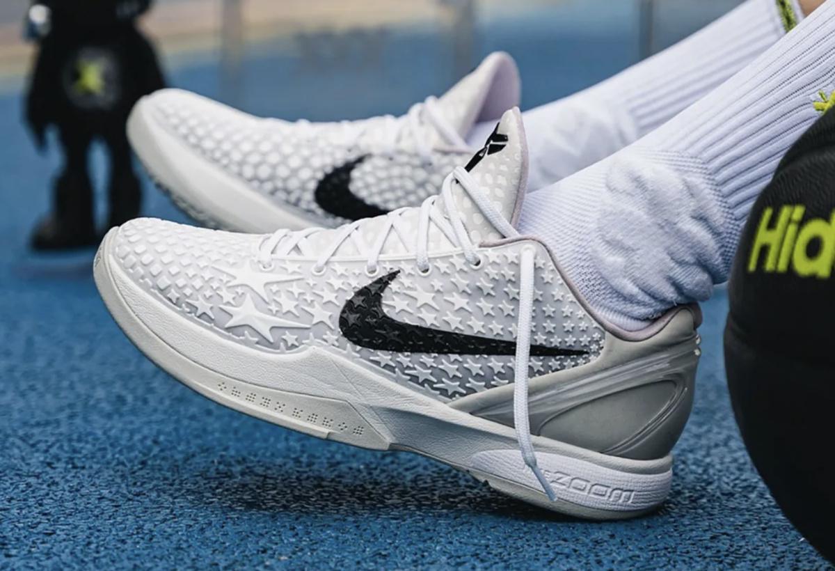 La Nike Kobe 6 Protro « All-Star 2.0 » ajoute un motif étoilé La Nike Kobe 6 Protro « All-Star 2.0 » ajoute un motif étoilé