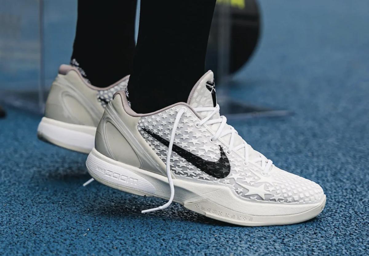 La Nike Kobe 6 Protro « All-Star 2.0 » ajoute un motif étoilé La Nike Kobe 6 Protro « All-Star 2.0 » ajoute un motif étoilé