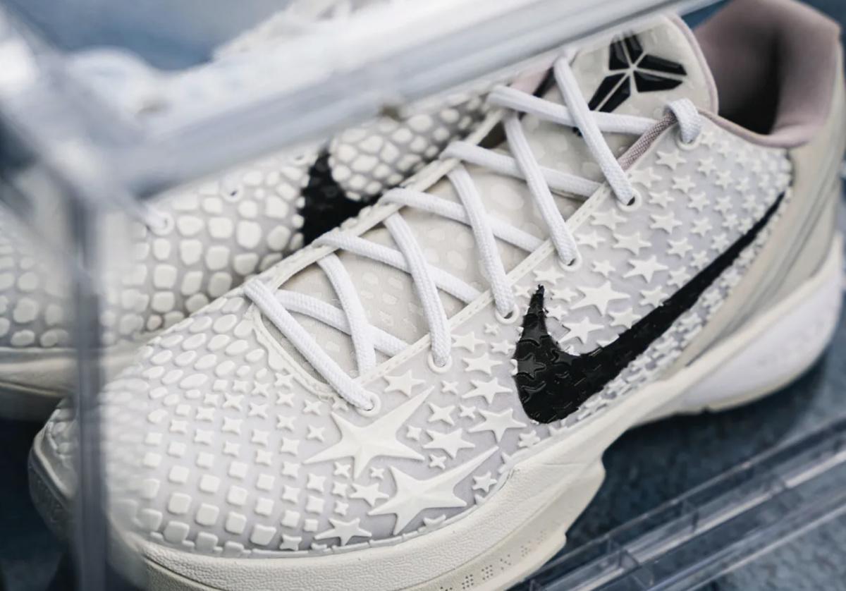 La Nike Kobe 6 Protro « All-Star 2.0 » ajoute un motif étoilé La Nike Kobe 6 Protro « All-Star 2.0 » ajoute un motif étoilé