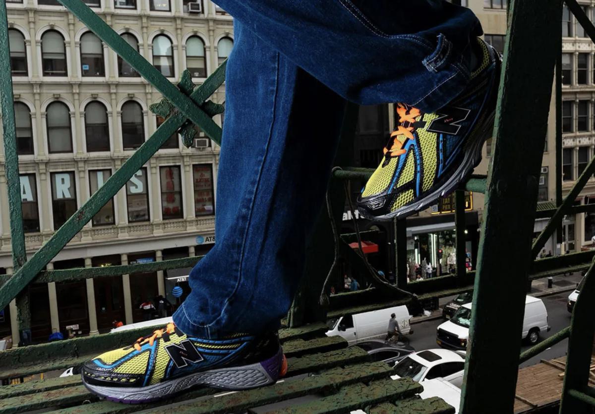 DTLR explore l'espace avec sa New Balance 1906R « Starry Nights ». DTLR explore l'espace avec sa New Balance 1906R « Starry Nights ».