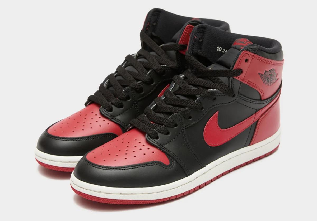 Images officielles du détaillant de l'Air Jordan 1 Hi '85 « Bred » Images officielles du détaillant de l'Air Jordan 1 Hi '85 « Bred »