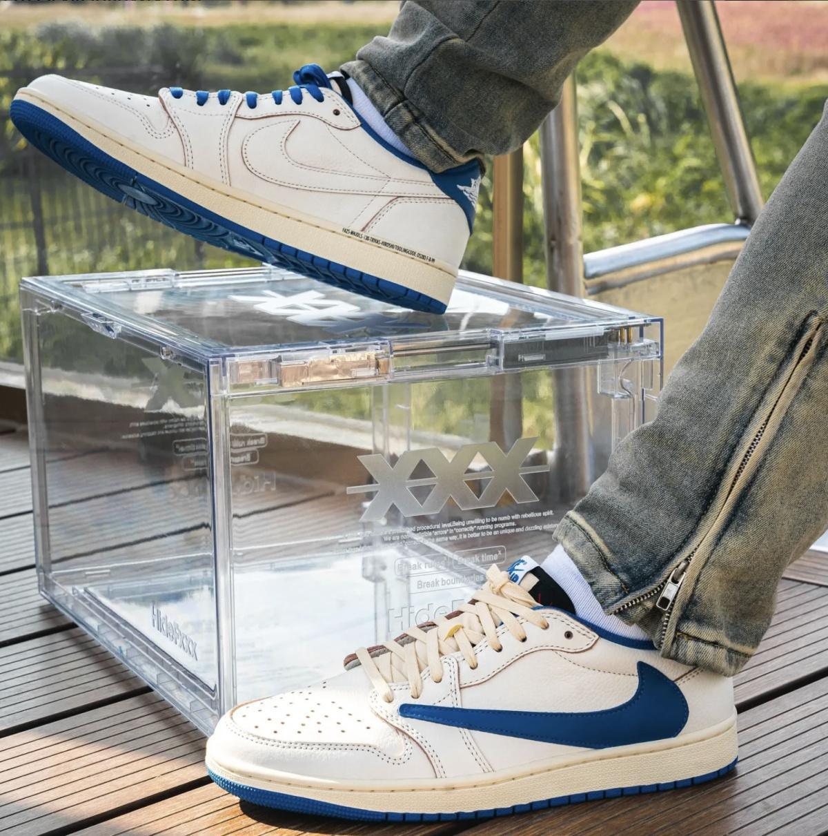 Premier aperçu de la version Travis Scott x Fragment Design x Air Jordan 1 Low OG pour 2025 Premier aperçu de la version Travis Scott x Fragment Design x Air Jordan 1 Low OG pour 2025