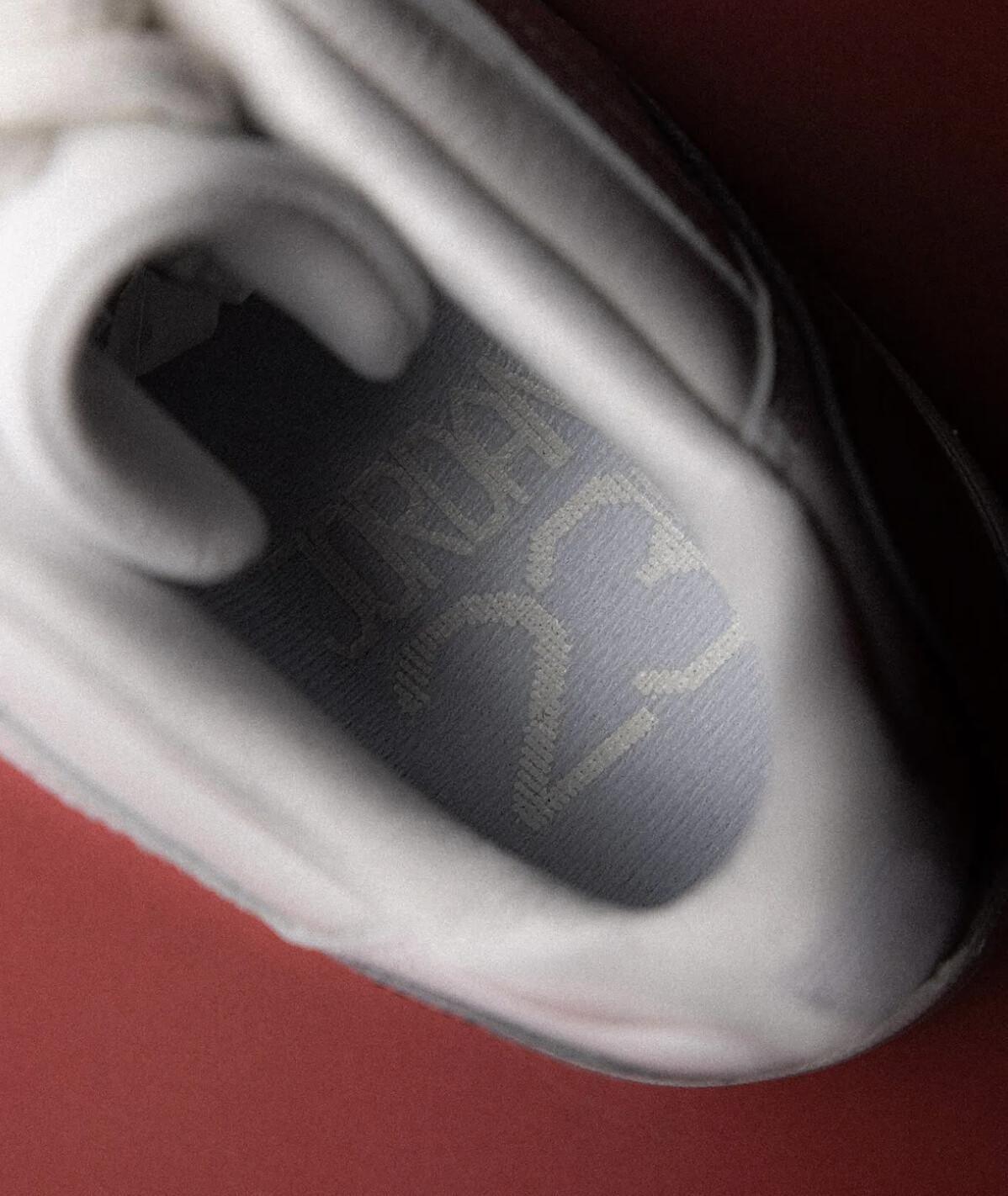 Gros plan sur l'Air Jordan 11 Low « Year Of The Snake »  Gros plan sur l'Air Jordan 11 Low « Year Of The Snake »