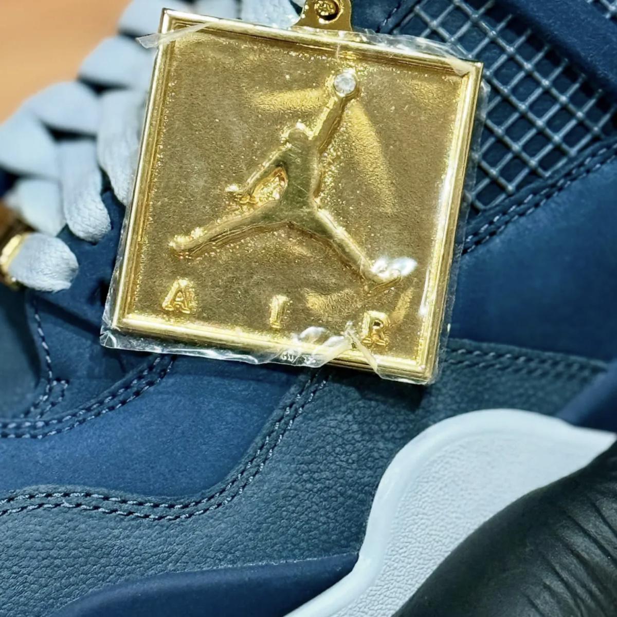 L'université d'Howard reçoit le traitement « First Class » de l'Air Jordan 4 PE L'université d'Howard reçoit le traitement « First Class » de l'Air Jordan 4 PE