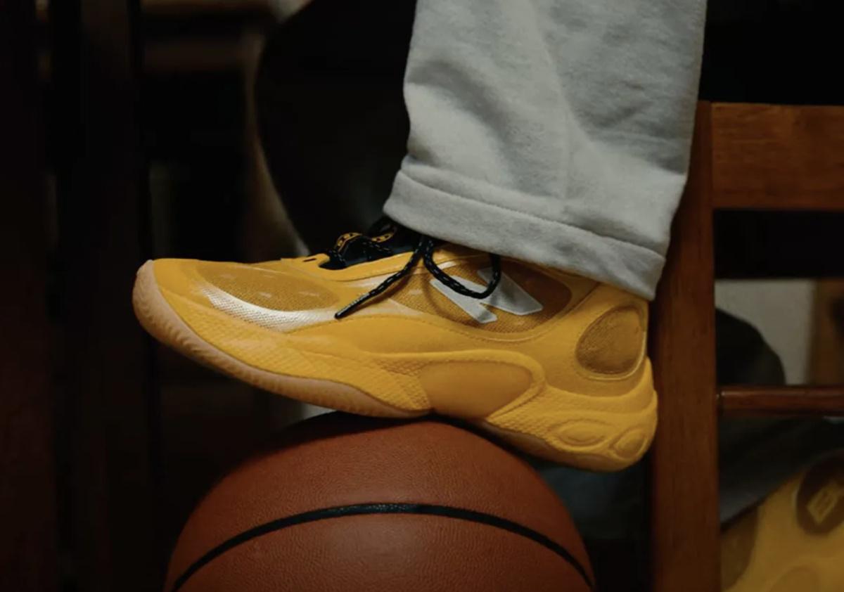 Bricks & Wood et New Balance annoncent la collaboration « A Different Bounce ». Bricks & Wood et New Balance annoncent la collaboration « A Different Bounce ».