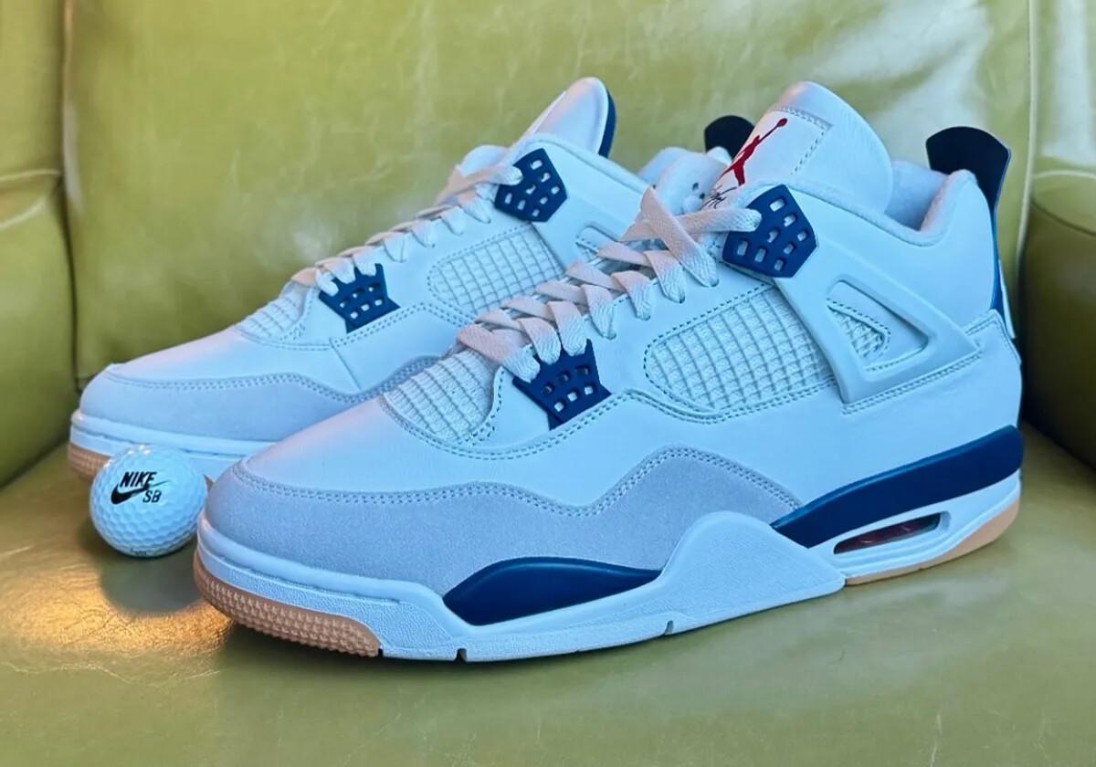 Gros plan sur la Nike SB Air Jordan 4 « Midnight Navy » 