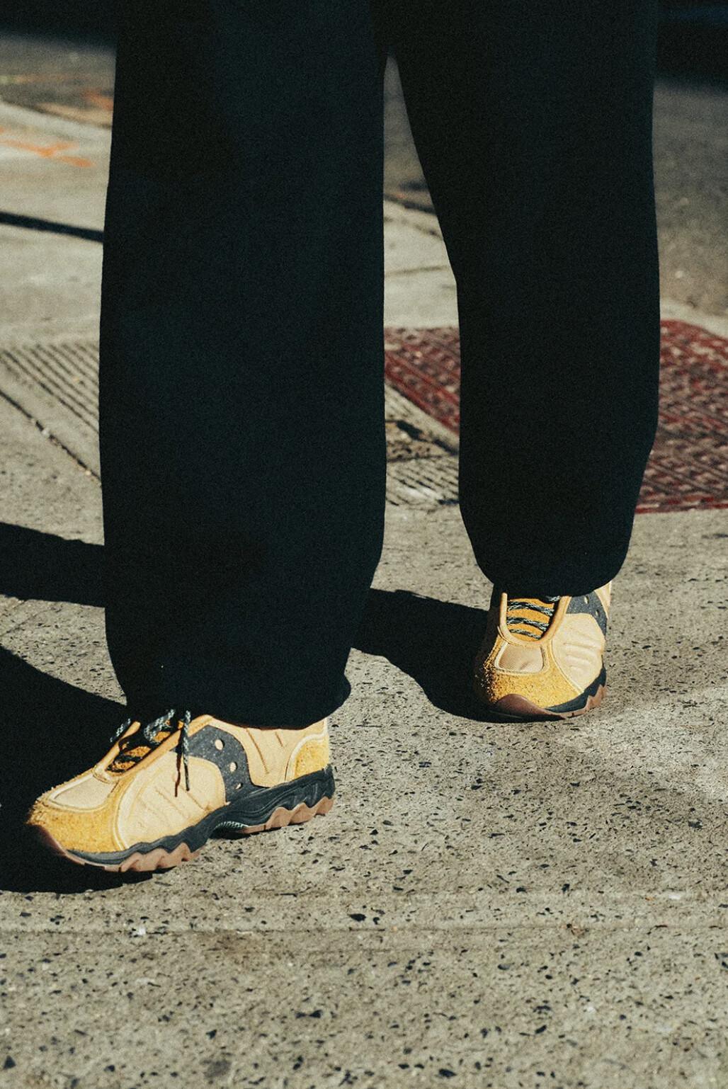 Colour Plus apporte une touche de randonnée rétro à la Saucony Matrix
