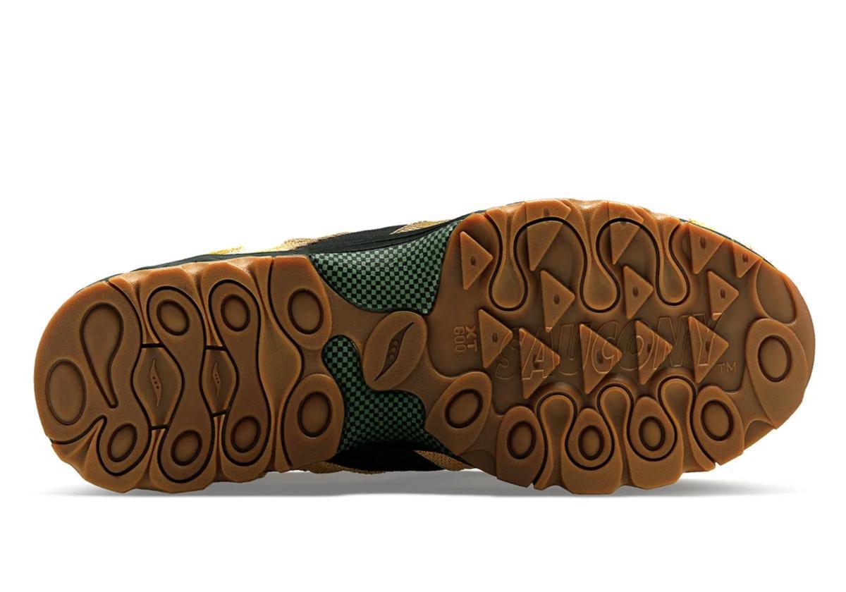 Colour Plus apporte une touche de randonnée rétro à la Saucony Matrix