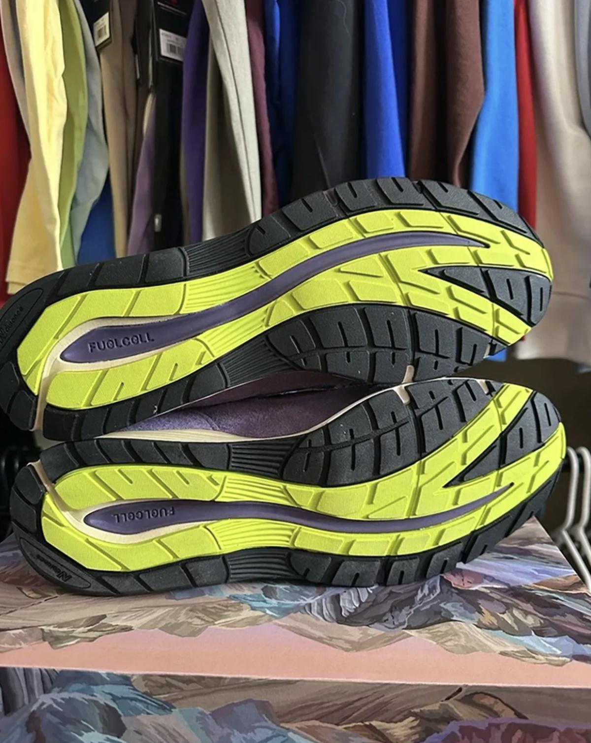 Nouvelles images de la Salehe Bembury x New Balance 991v2 « Colors Be The Palette ». Nouvelles images de la Salehe Bembury x New Balance 991v2 « Colors Be The Palette ».
