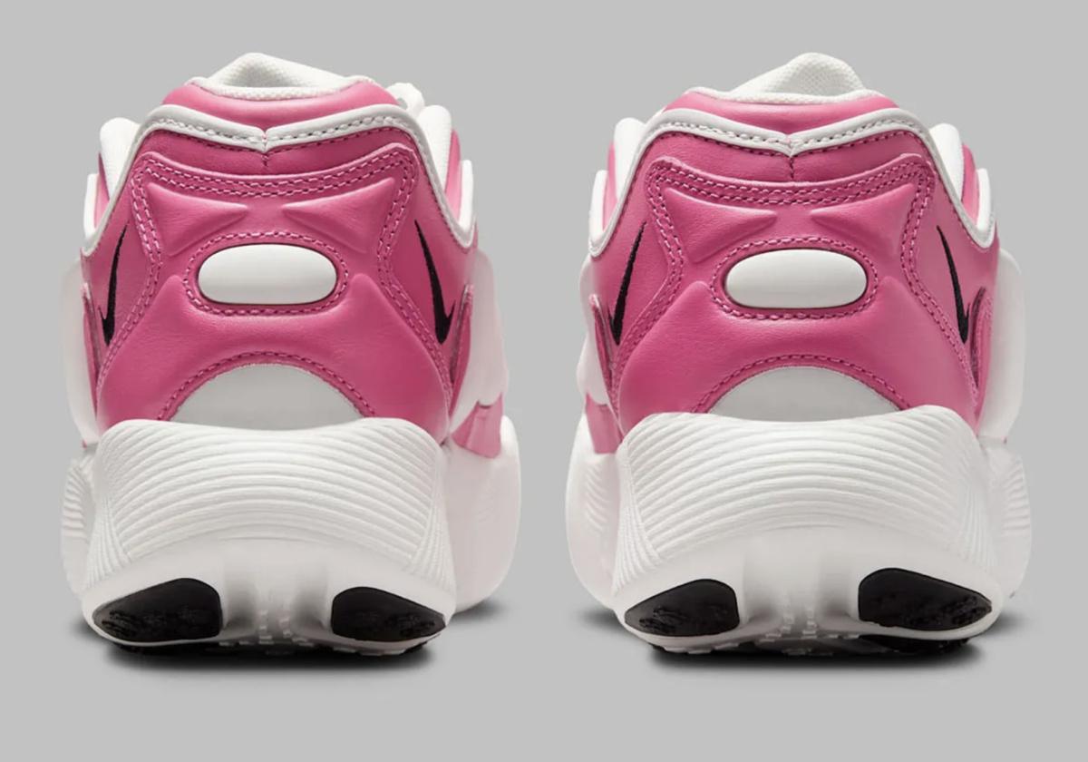 Comme des Garçons x Nike Sense SP sera lancé le 10 avril Comme des Garçons x Nike Sense SP sera lancé le 10 avril