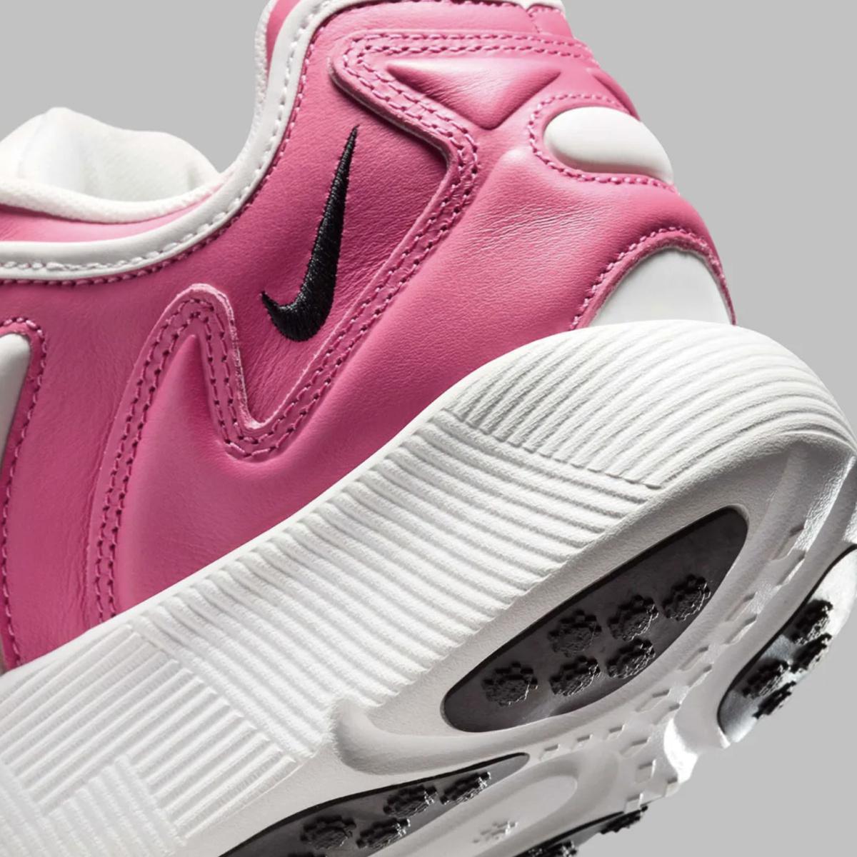 Comme des Garçons x Nike Sense SP sera lancé le 10 avril Comme des Garçons x Nike Sense SP sera lancé le 10 avril