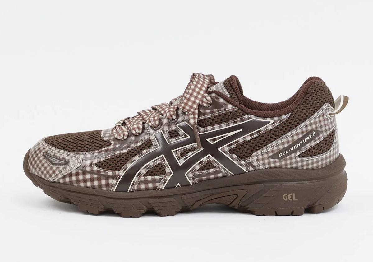Story MFG apporte sa touche durable à la GEL-Venture 6 d'ASICS Story MFG apporte sa touche durable à la GEL-Venture 6 d'ASICS