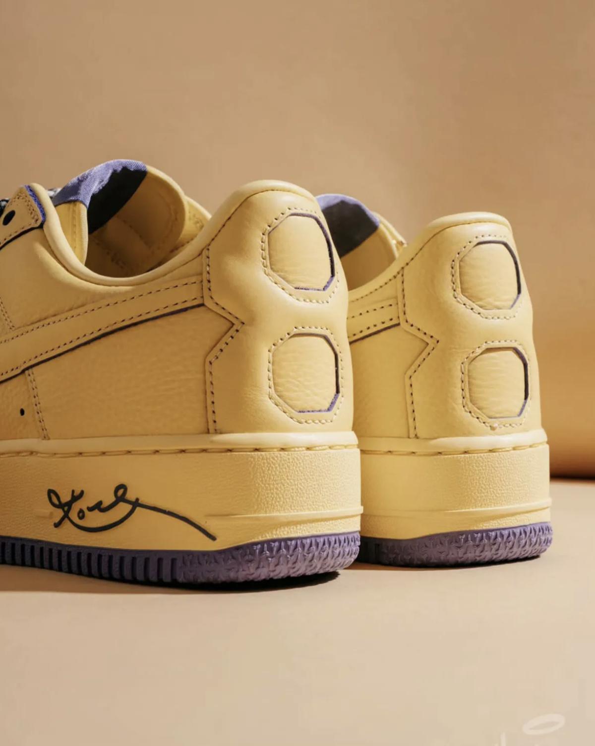 Ce Kobe x Nike Air Force 1 Low s'inspire de la photo du lancer franc en pyjama