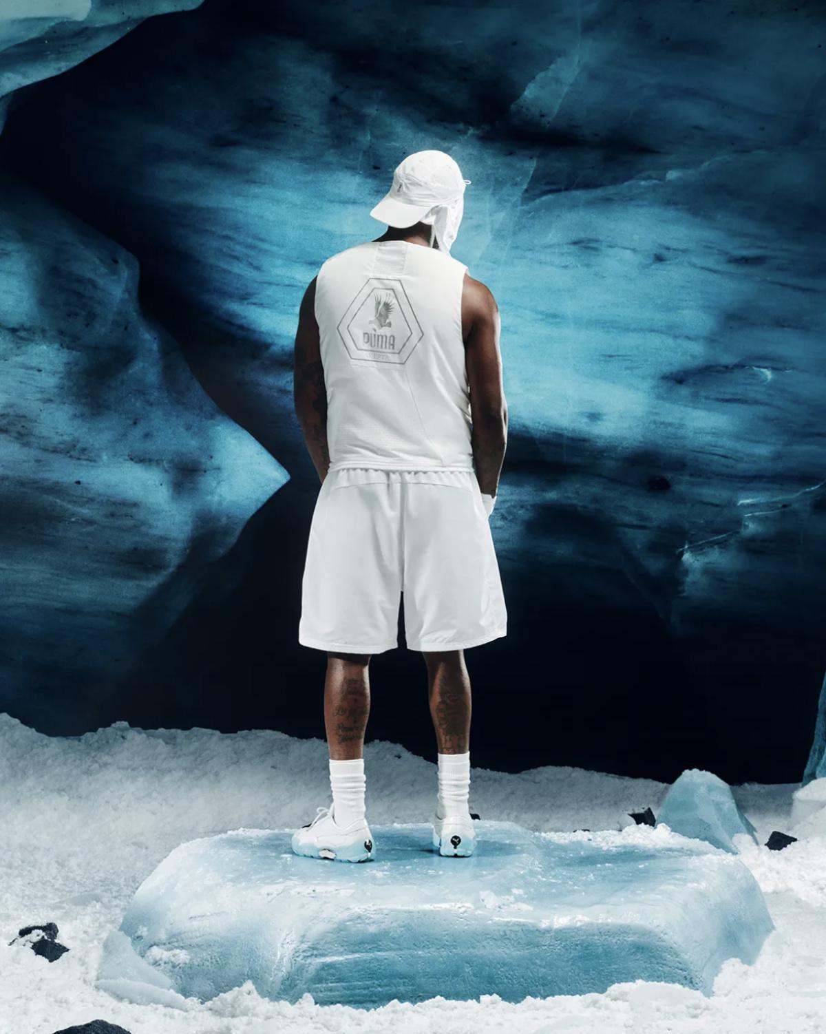 Skepta se fait glacial avec le PUMA Skope Forever « White Pack ». Skepta se fait glacial avec le PUMA Skope Forever « White Pack ».