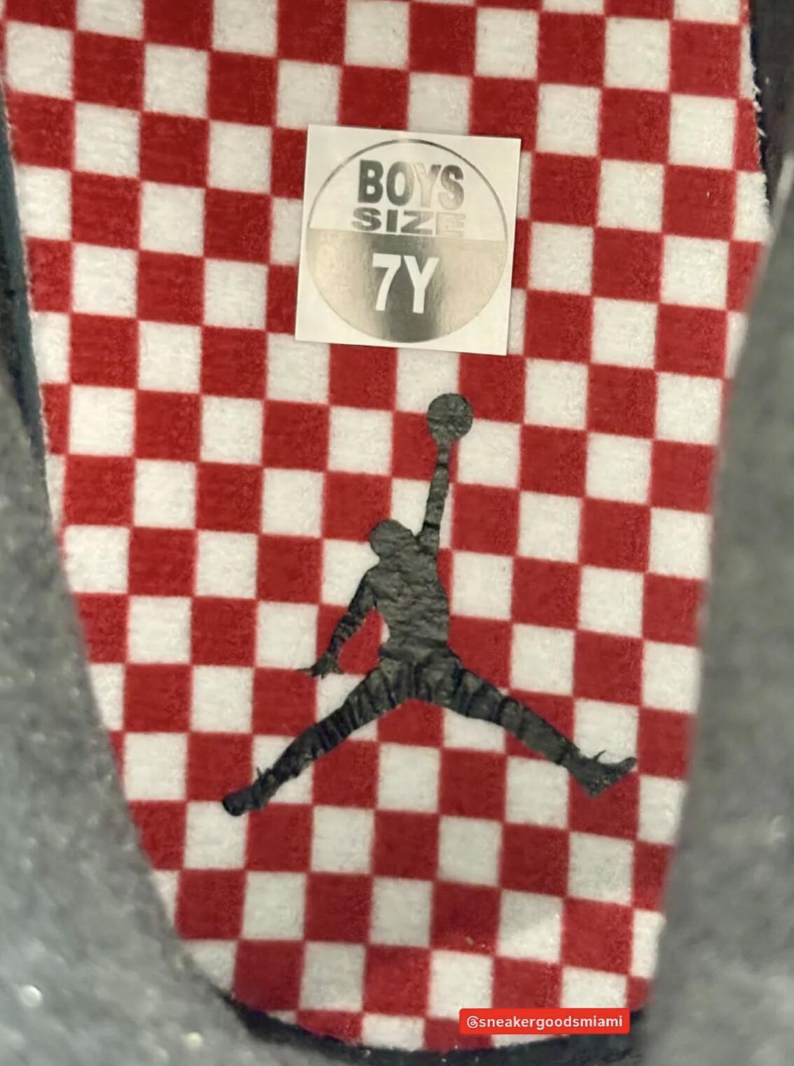 Premier regard sur l'Air Jordan 4 « Pizza »