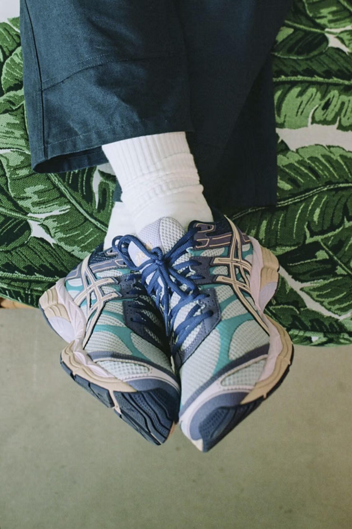 Matty Matheson x ASICS GEL-CUMULUS 16 — Du confort en cuisine à la rue Matty Matheson x ASICS GEL-CUMULUS 16 — Du confort en cuisine à la rue