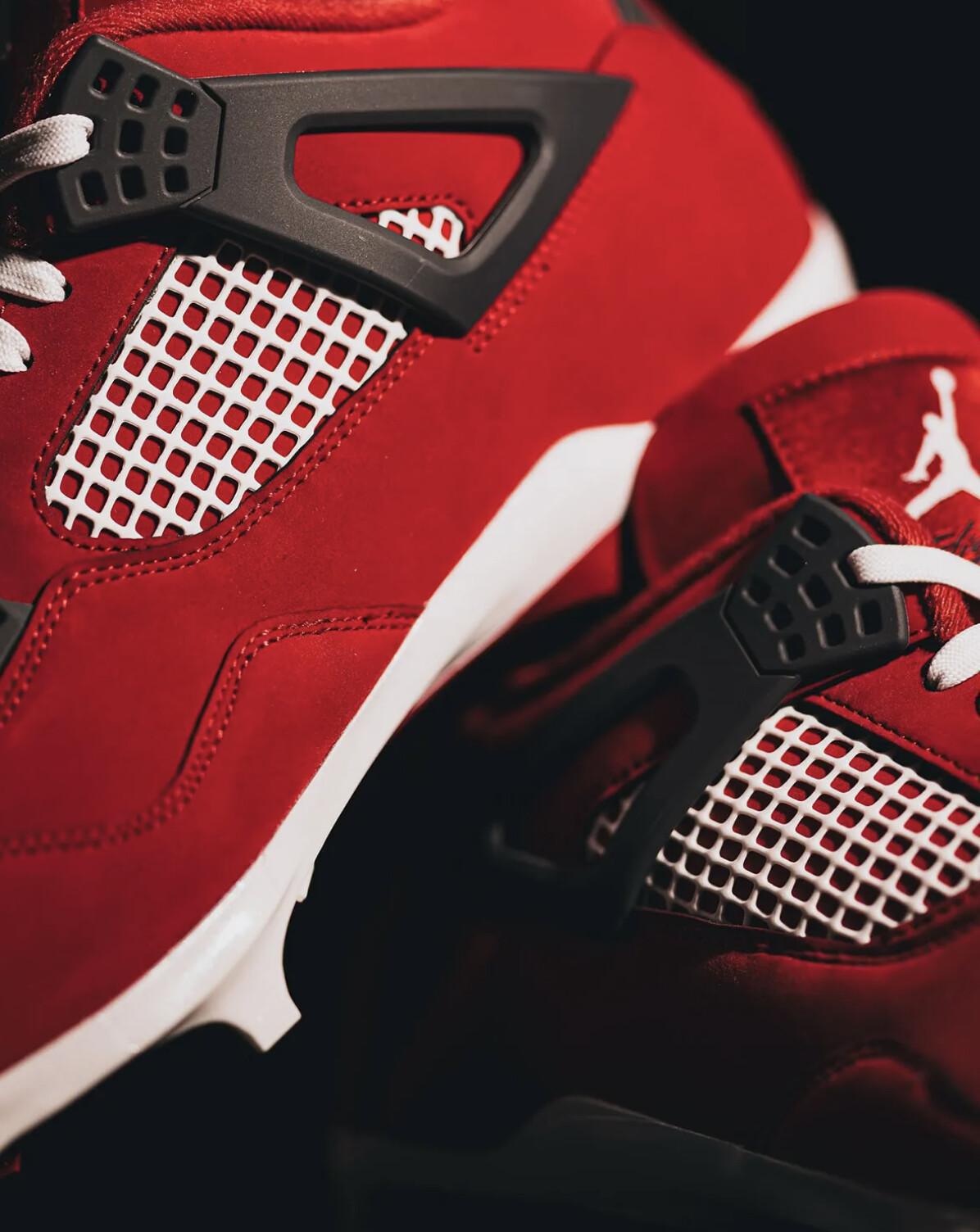 Air Jordan 4 Cleats “Oklahoma Sooners” — When the Sooners Spirit Hits the Gridiron