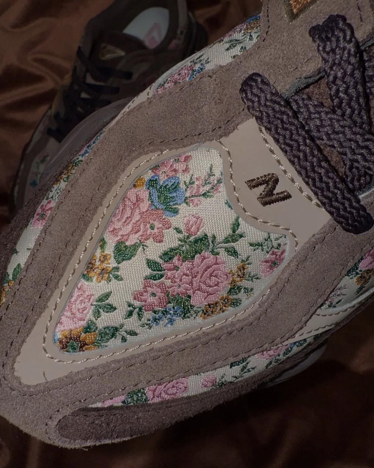 atmos Pink x New Balance 9060 — When Flowers Bloom Into Fall atmos Pink x New Balance 9060 — When Flowers Bloom Into Fall