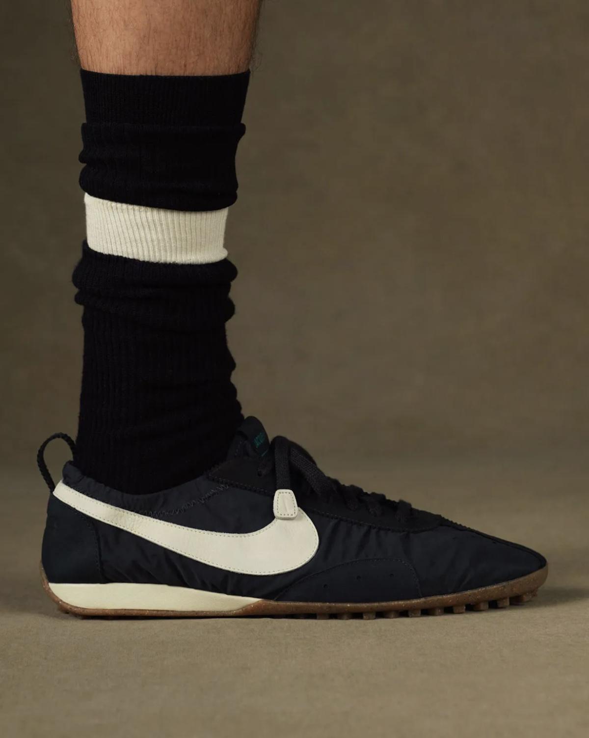 Jacquemus x Nike Moon Shoe — La naissance d’une légende ressuscitée Jacquemus x Nike Moon Shoe — La naissance d’une légende ressuscitée