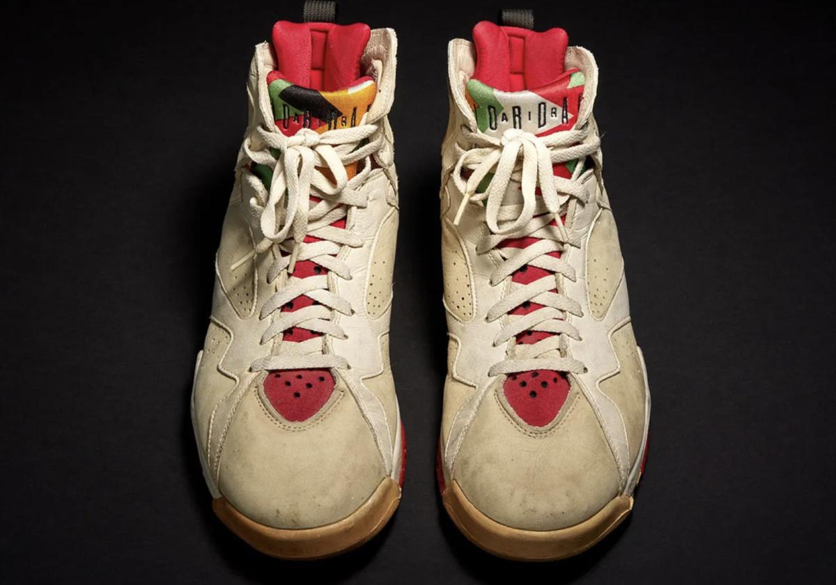 Michael Jordan “Closed Eyes Free Throw” AJ7 — Quand le mythe s’attache aux lacets