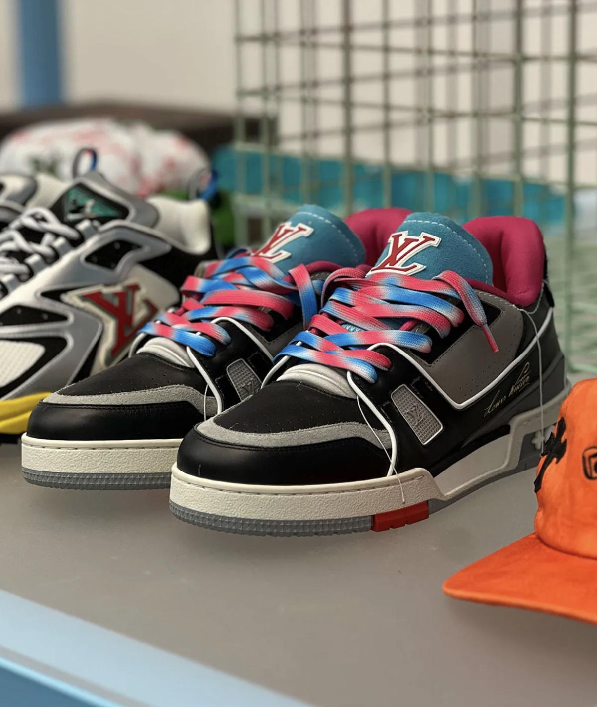 Virgil Abloh : The Codes — Le manifeste d’un créateur à la croisée des formes Virgil Abloh : The Codes — Le manifeste d’un créateur à la croisée des formes