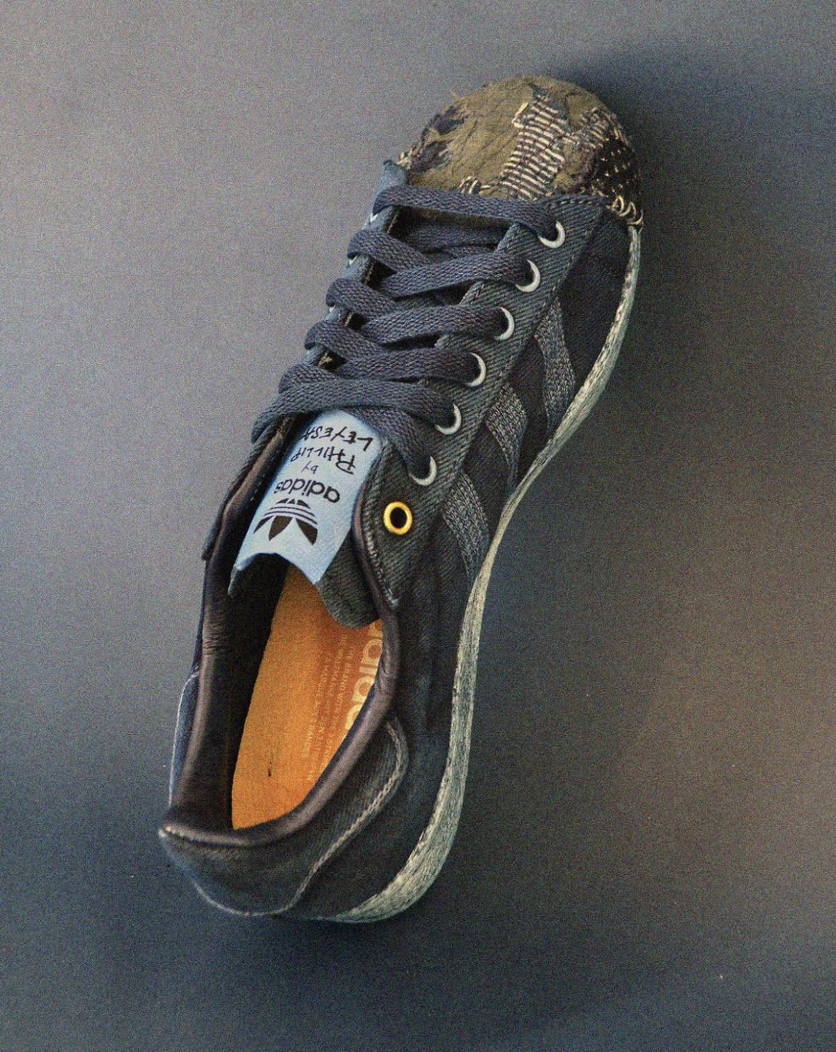PHILLLLLTHY x adidas Superstar “Boro Toe” — Quand le denim répare la légende