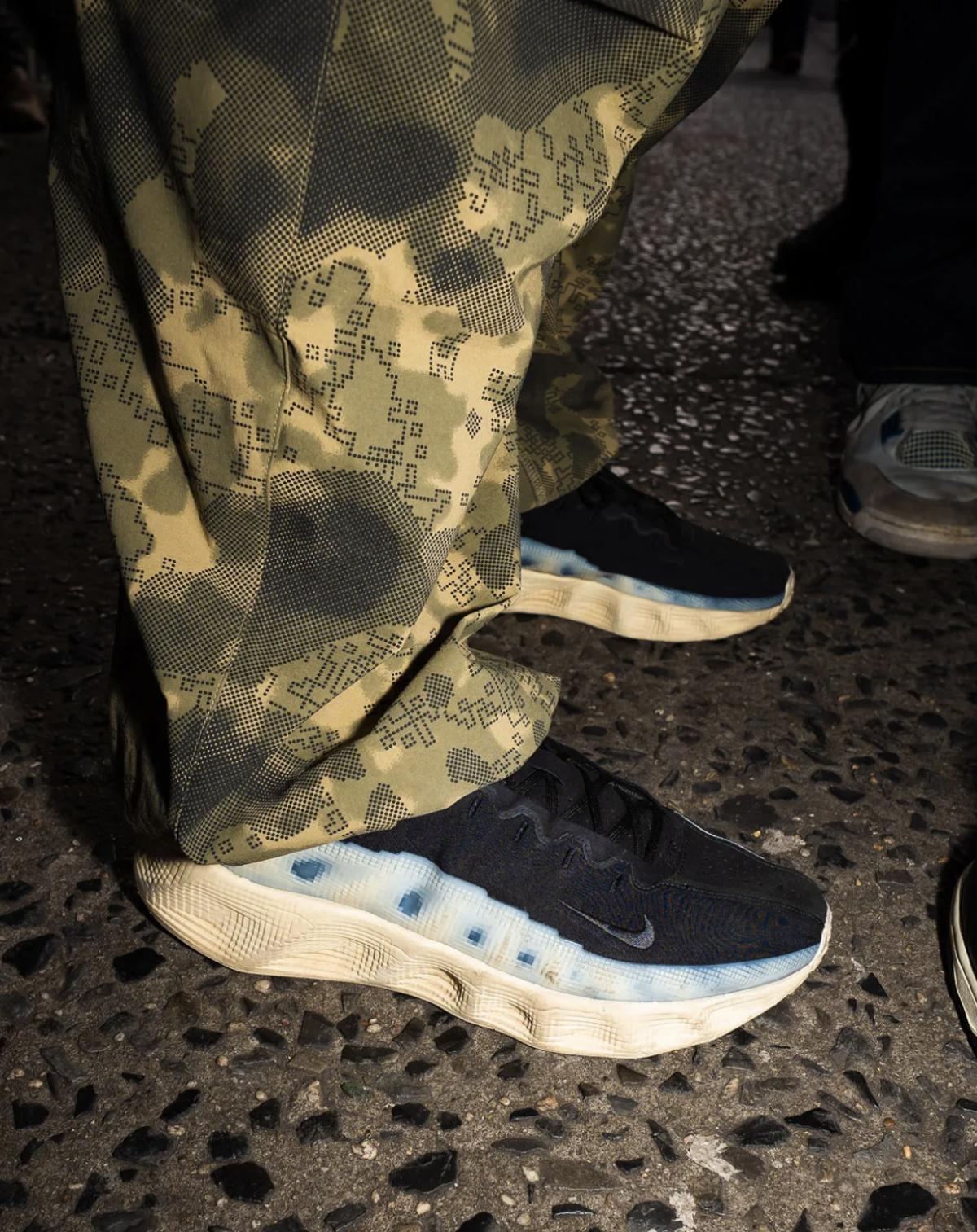 Nike Ava Rover × Foot Locker — Pop-Up “Ava’s Pizzeria” à New York Nike Ava Rover × Foot Locker — Pop-Up “Ava’s Pizzeria” à New York