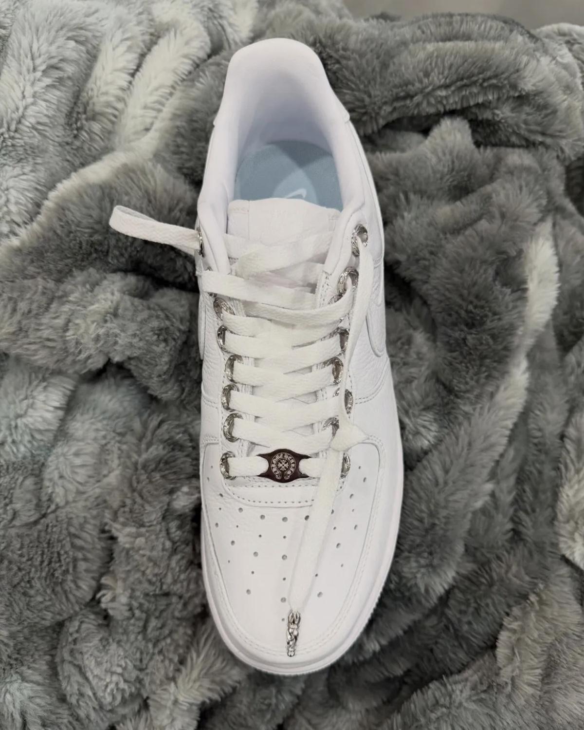 Chrome Hearts × Nike Air Force 1 NOCTA — L’alliance du gothique urbain et du luxe brut Chrome Hearts × Nike Air Force 1 NOCTA — L’alliance du gothique urbain et du luxe brut