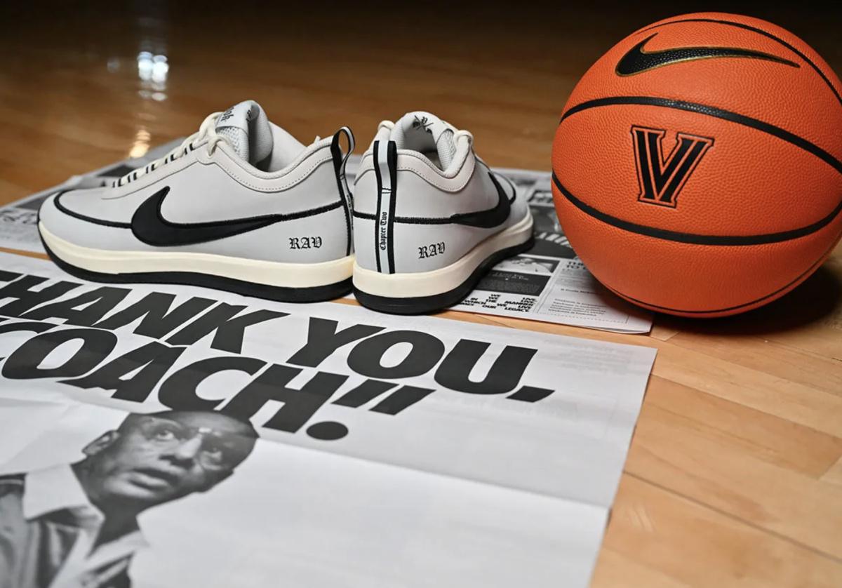 Nike Book 2 “Coach Rav” PE — Un hommage solennel à George Raveling Nike Book 2 “Coach Rav” PE — Un hommage solennel à George Raveling