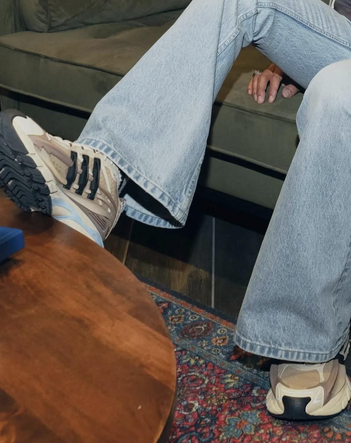 Pharrell × adidas Jellyfish “Crystal Sand” — La mutation lifestyle d’un phénomène