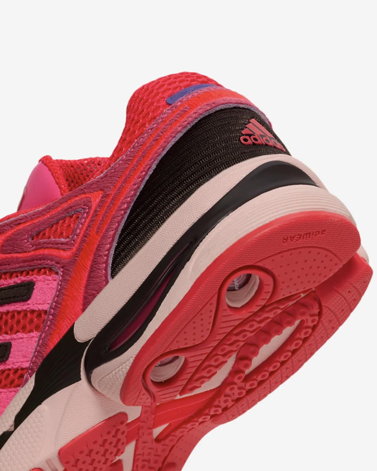 SNIPES × adidas Adistar Control 5 “Be Loved” — La sneaker comme déclaration SNIPES × adidas Adistar Control 5 “Be Loved” — La sneaker comme déclaration