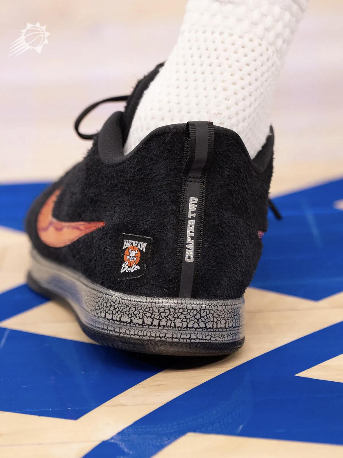 Nike Book 2 “Detroit Bad Boys” PE — Quand Booker réactive une époque brutale Nike Book 2 “Detroit Bad Boys” PE — Quand Booker réactive une époque brutale