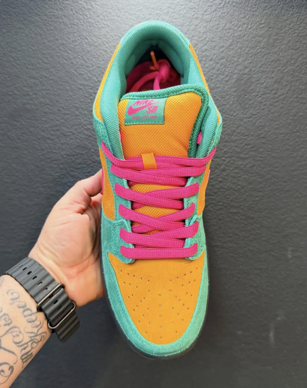 Nike SB Dunk Low “Green Noise” — Une palette qui semble sortie de 1996 Nike SB Dunk Low “Green Noise” — Une palette qui semble sortie de 1996