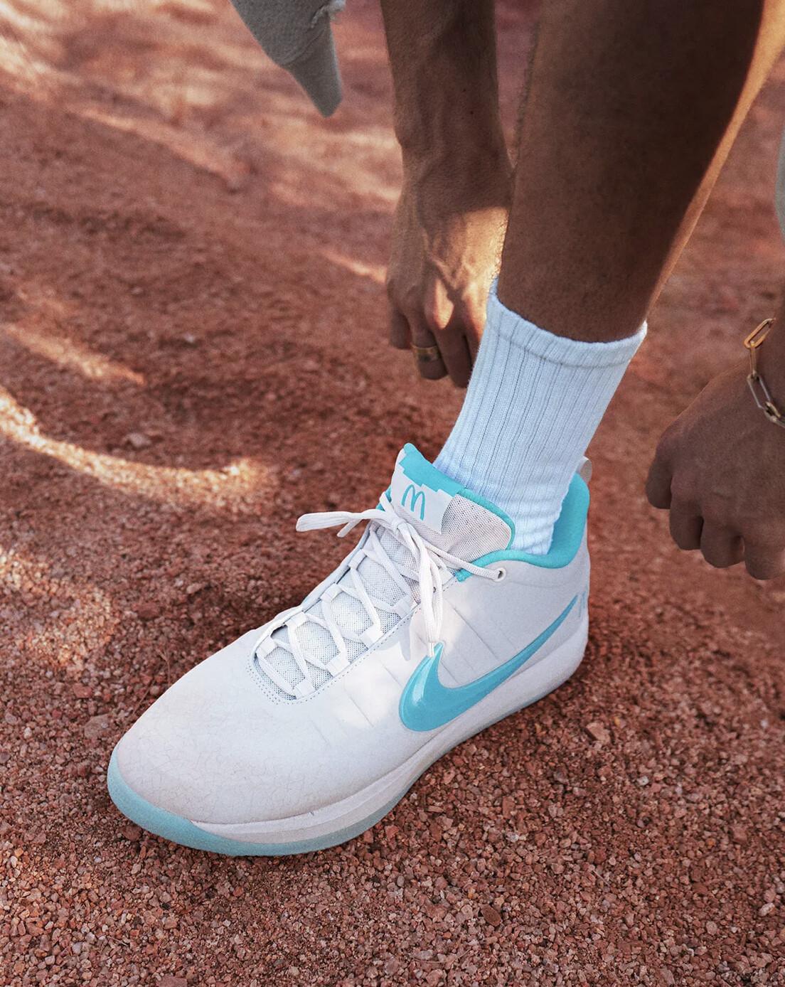 McDonald’s × Nike Book 2 “Sedona” — Transformer un fast-food en symbole local