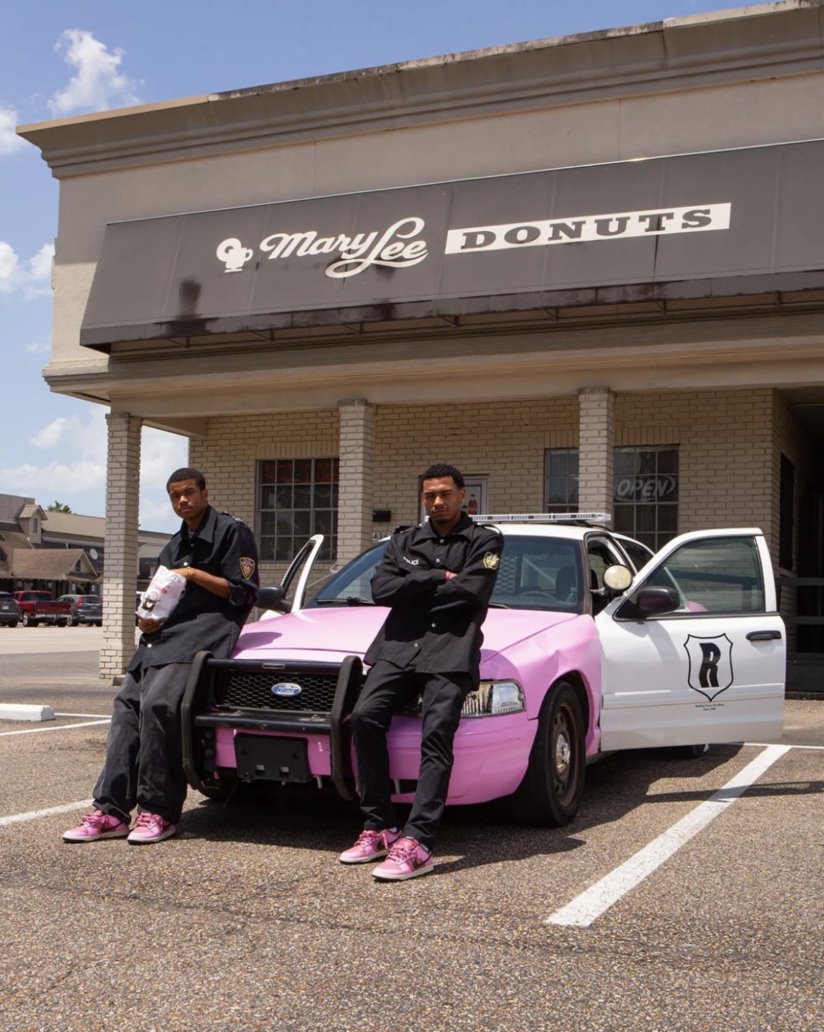 Rukus × Nike Dunk Low “Donuts” — Quand la culture locale devient une sneaker